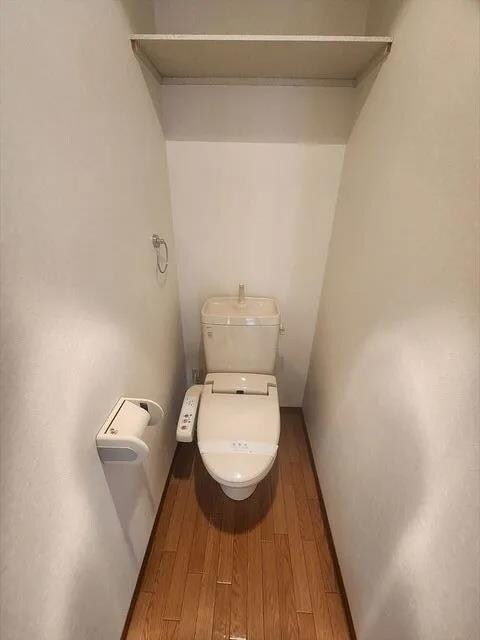 物件内観写真6　(温水洗浄暖房便座)