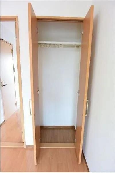 物件内観写真8　(洋室)