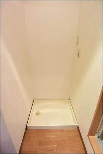 物件内観写真12　(洗濯機置き場)