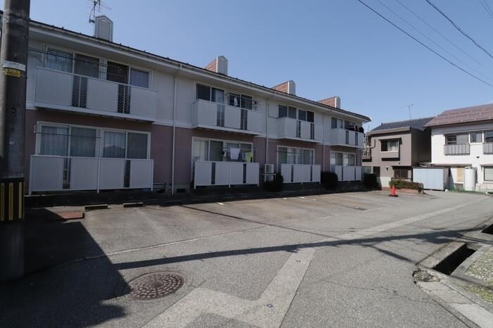 物件外観写真2　(融雪設備有り)