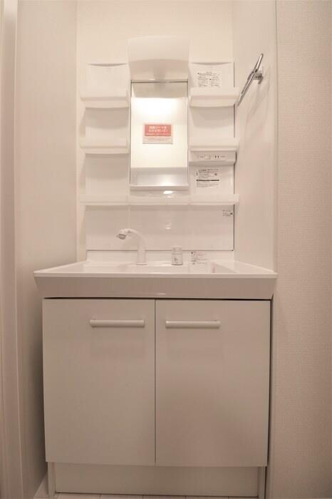 物件内観写真8　(洗髪洗面化粧台)