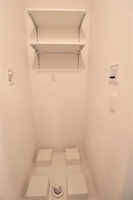 物件内観写真9　(洗濯機置き場)