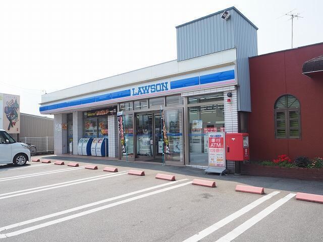 物件外観写真2　(ローソン富山八尾店まで750m)