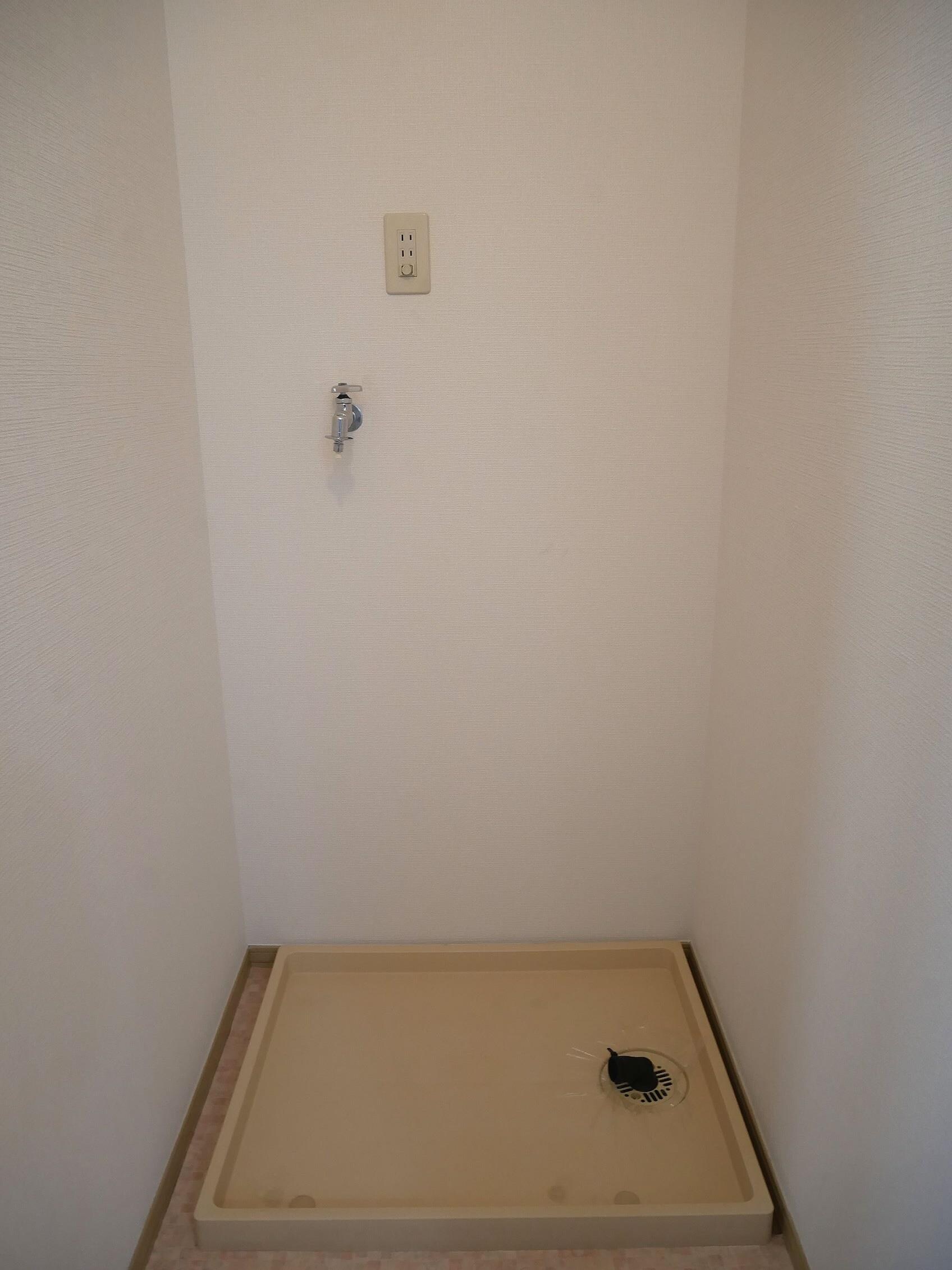 物件内観写真13　(室内洗濯機置き場)