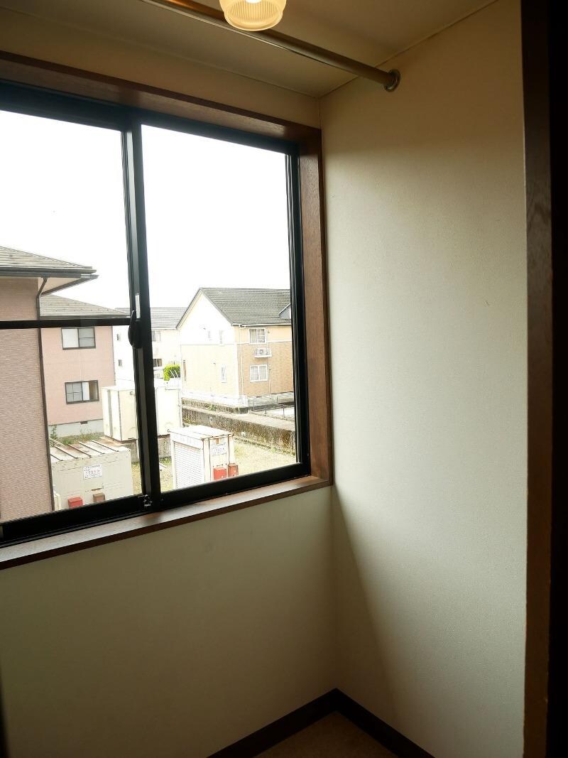 物件内観写真10　(サンルーム)