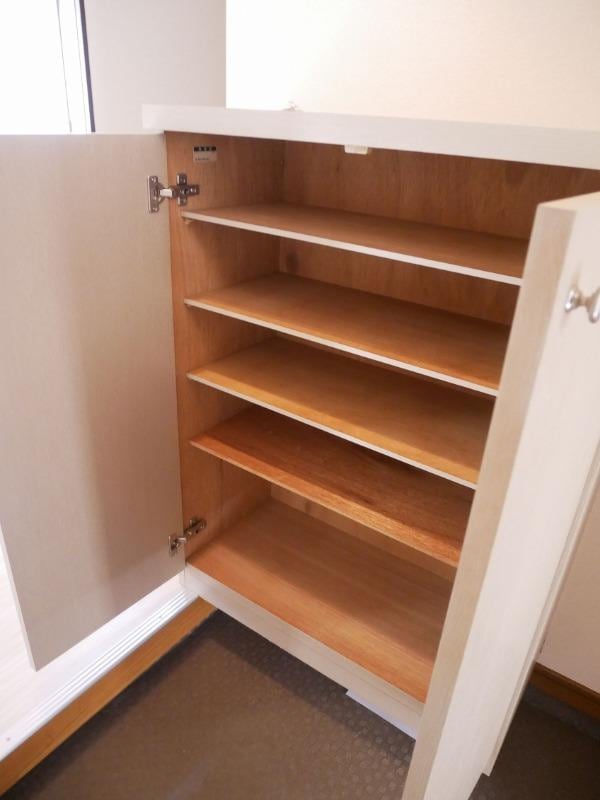 物件内観写真11　(下駄箱)