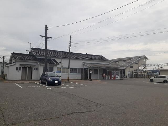 物件外観写真2　(水橋駅まで1500m)