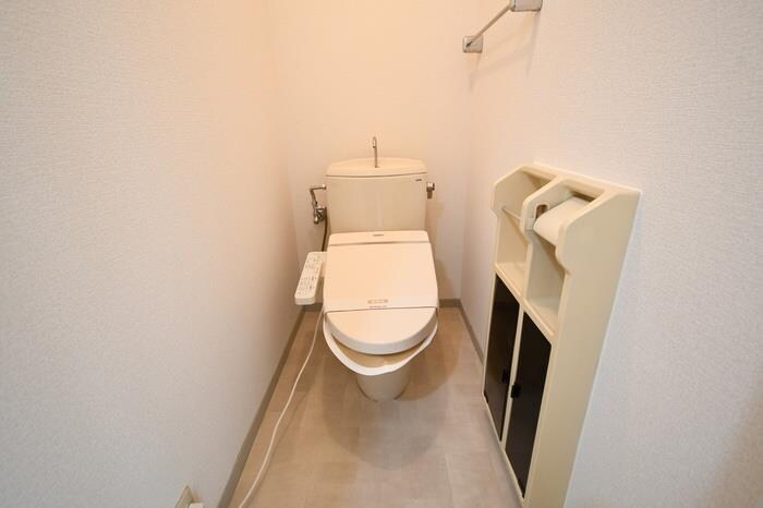 物件内観写真6　(温水洗浄暖房便座)