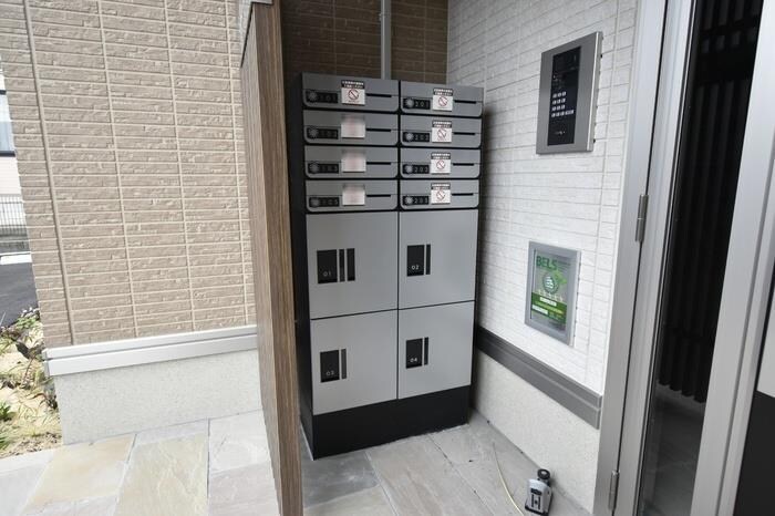 物件内観写真20　(オートロック／宅配ボックス)