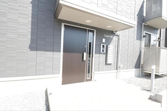 物件内観写真11　(オートロック／集合郵便受け)