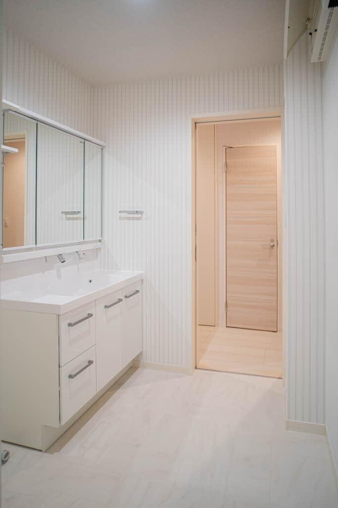 物件内観写真3　(洗髪洗面化粧台)