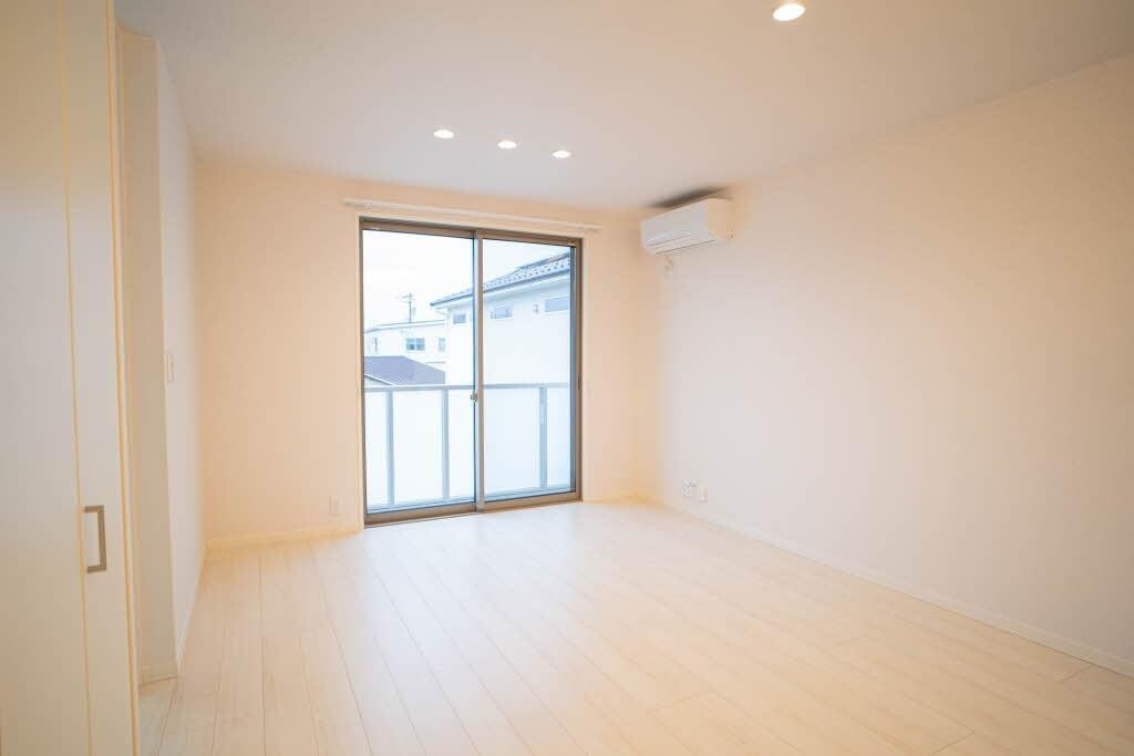 物件内観写真5　(LDK)