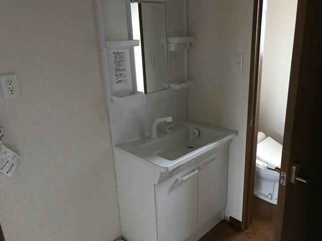 物件内観写真10　(洗髪洗面化粧台)