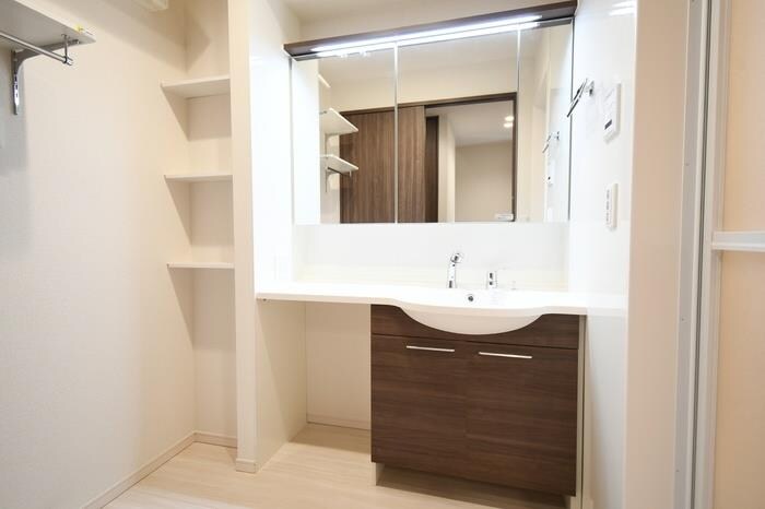 物件内観写真7　(洗髪洗面化粧台)