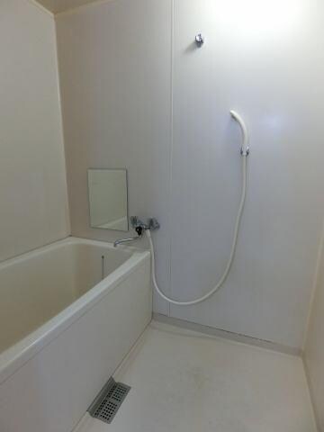 物件内観写真6　(ユニットバス)