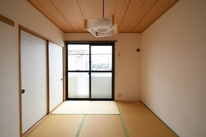 物件内観写真18　(６帖)