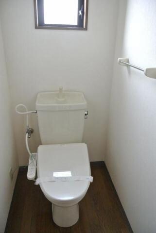 物件内観写真7　(温水洗浄暖房便座)