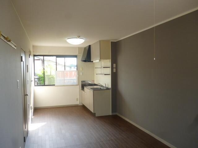 物件内観写真3　(LDK12帖)