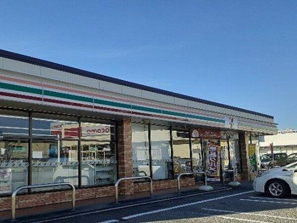 外観(セブンイレブン富山下冨居店まで600m)