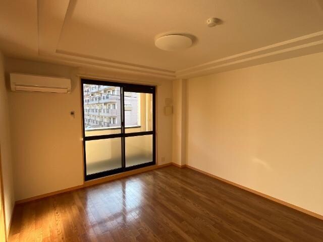 物件内観写真12　(リビング)