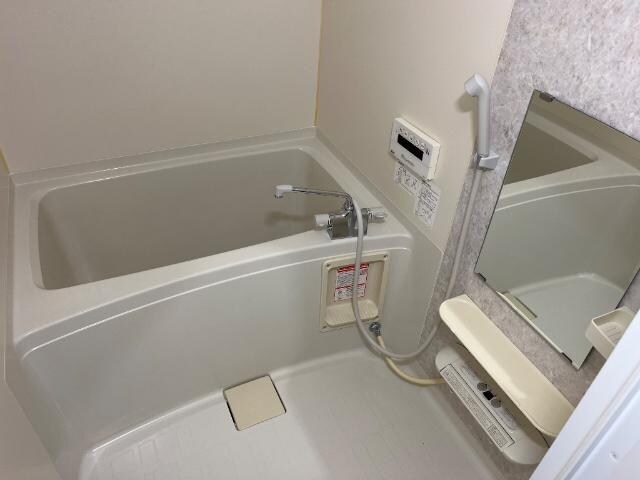 物件内観写真8　(ユニットバス)