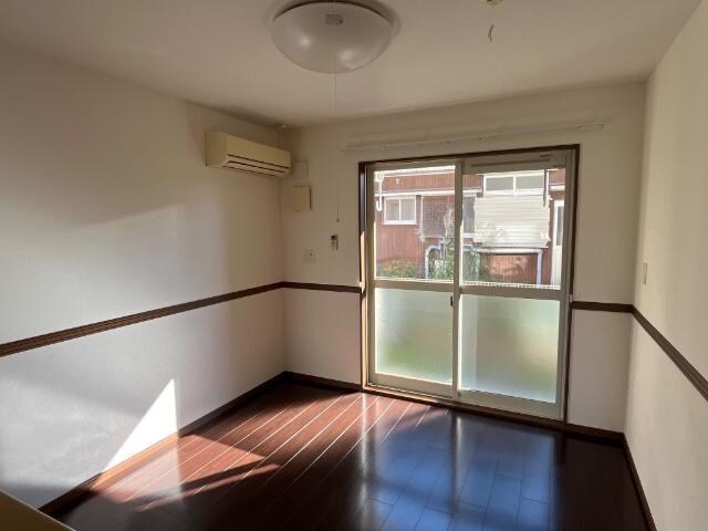 物件内観写真11　(リビング)