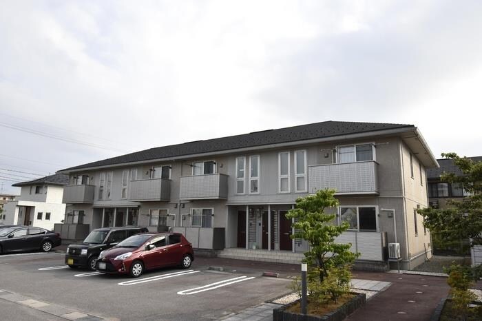 物件外観写真1　(Ａ棟)