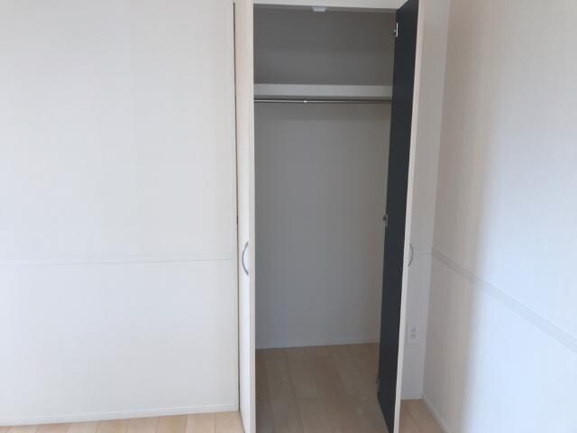 物件内観写真13　(収納)