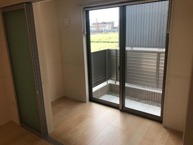 物件内観写真16　(サンルーム)