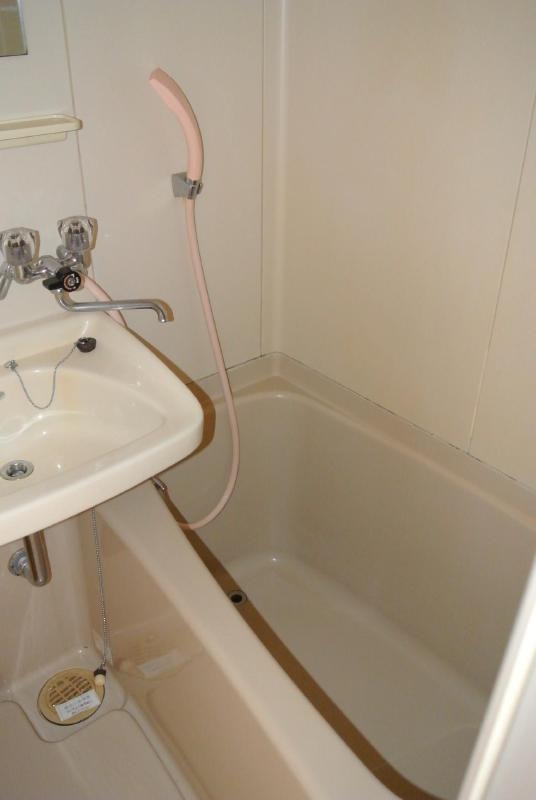 物件内観写真3　(浴室)