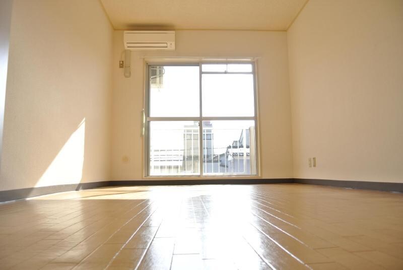 物件内観写真10　(洋室)