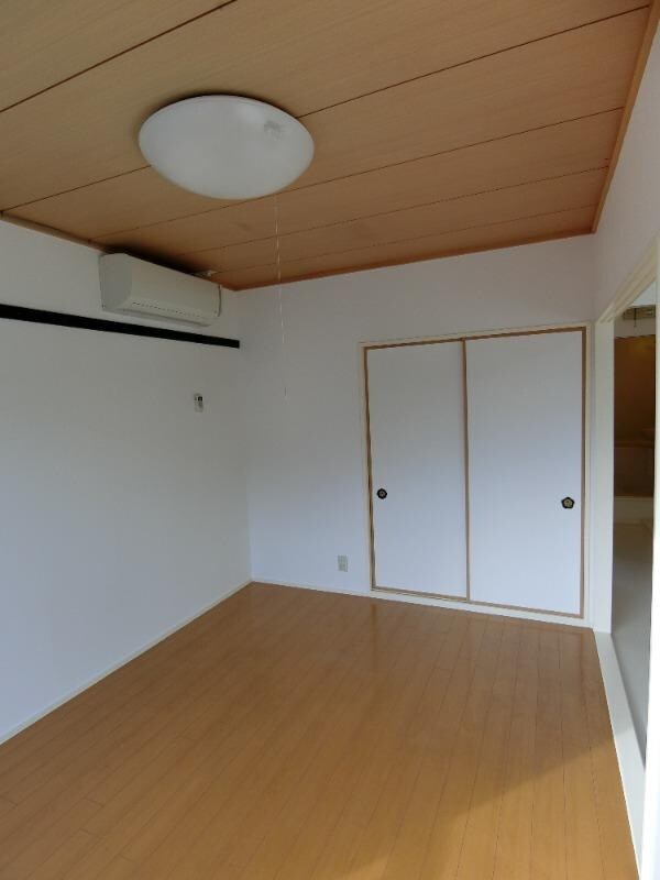 物件内観写真11　(リビング)