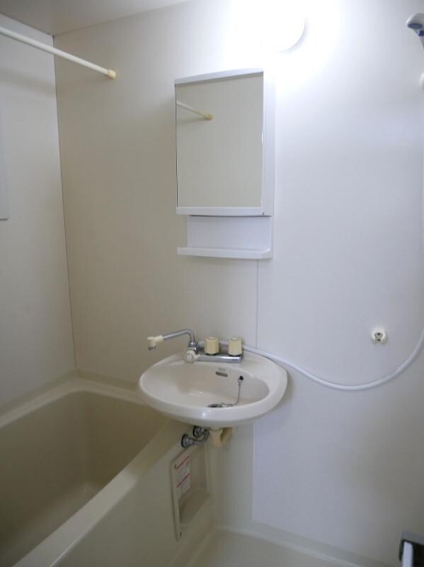 物件内観写真4　(浴室)
