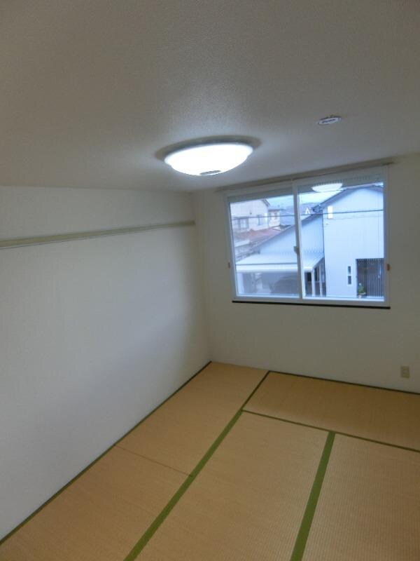 物件内観写真11　(和室)