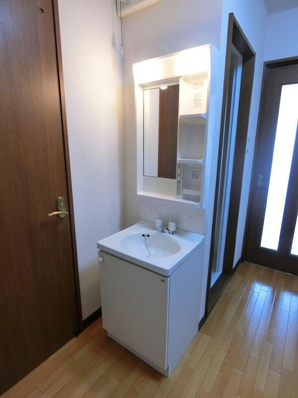 物件内観写真5　(洗面所)