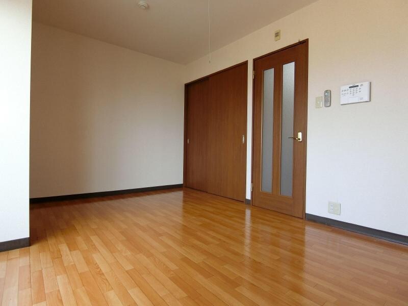 物件内観写真6　(洋室)