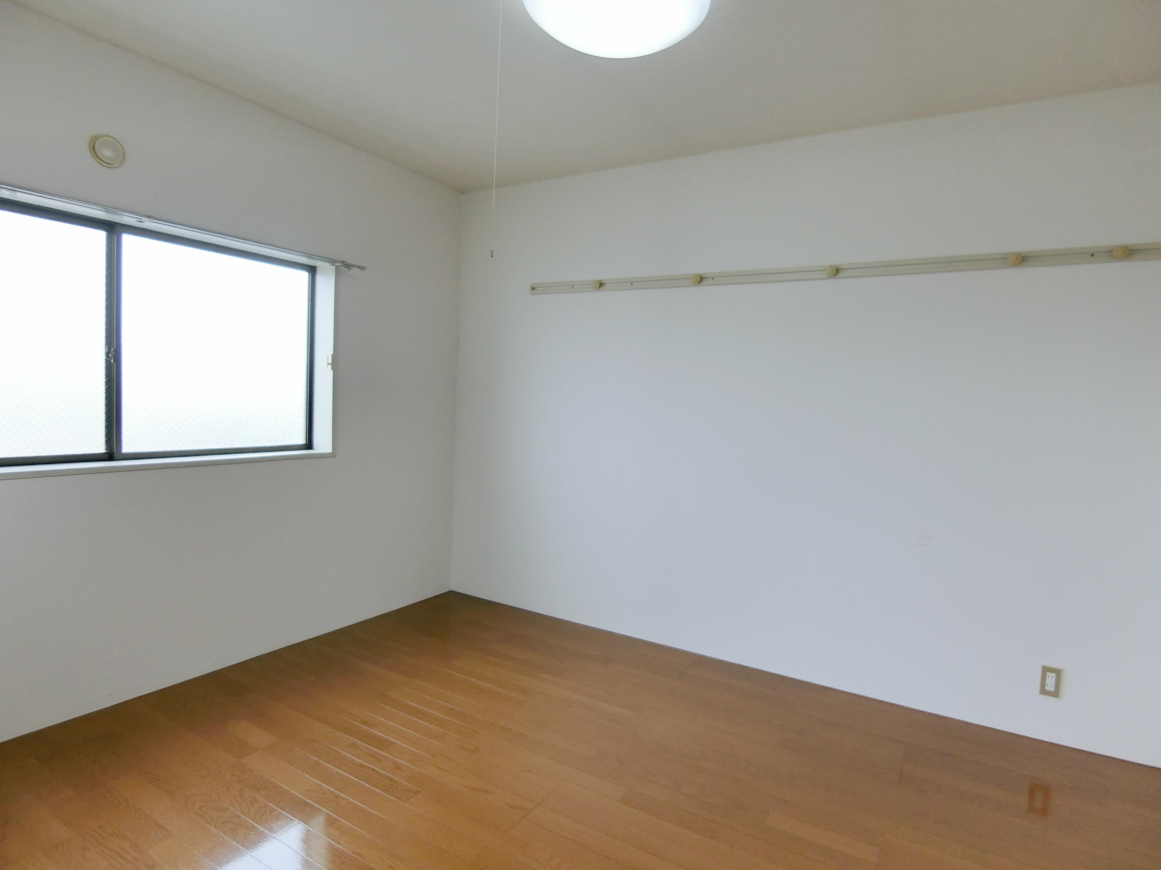 物件内観写真10　(洋室)