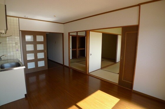 物件内観写真2　(他号室のお写真です)