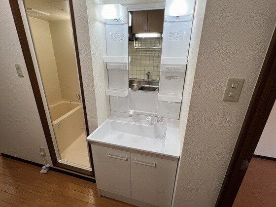 物件内観写真6　(別号室写真です)