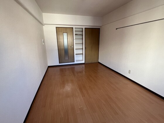 物件内観写真10　(別号室写真です)