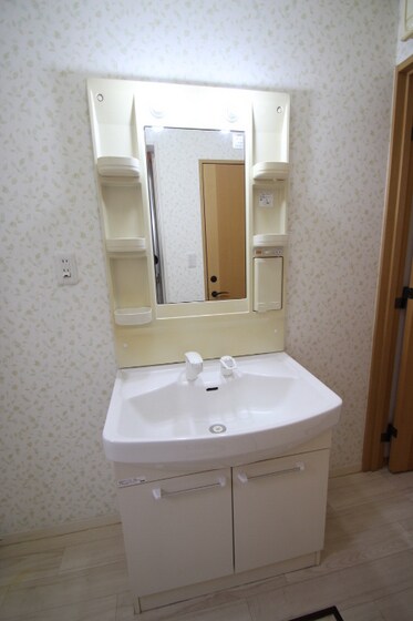 物件内観写真6　(※別号室の写真です。)