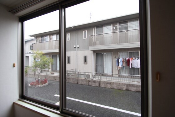 物件内観写真10　(※別号室の写真です。)