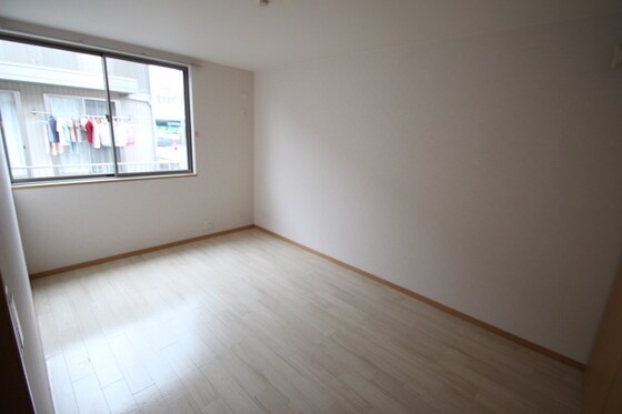 物件内観写真13　(※別号室の写真です。)