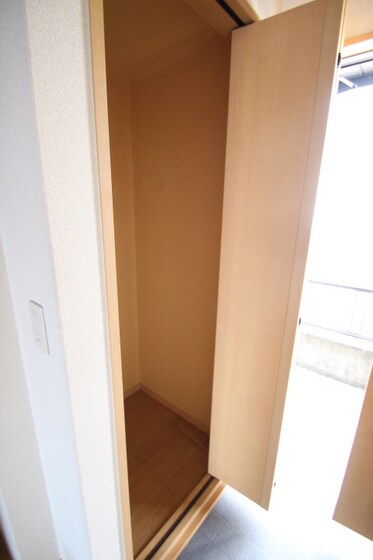 物件内観写真18　(※別号室の写真です。)