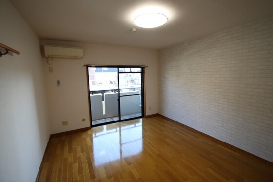 物件内観写真7　(他部屋です)