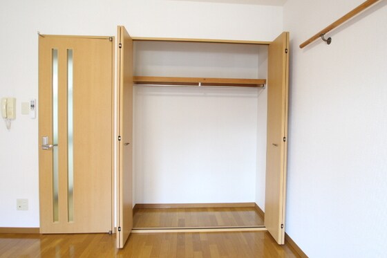 物件内観写真8　(他部屋です)