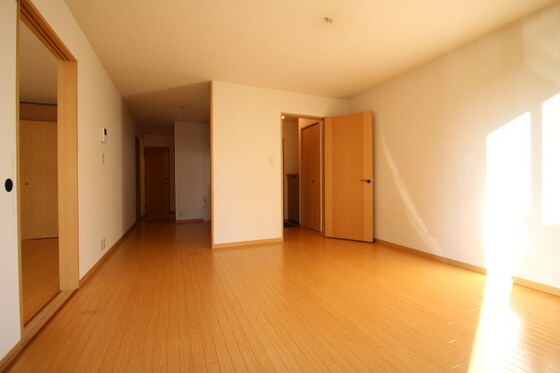 物件内観写真2　(※他号室の写真です)