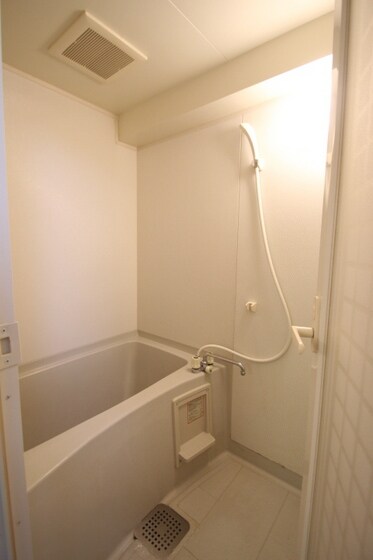 物件内観写真4　(※別号室写真です)