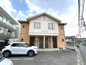 シャーメゾンK外観写真