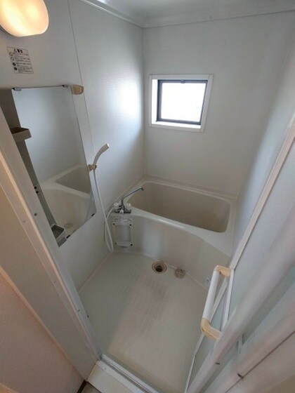 物件内観写真4　(別号室写真)